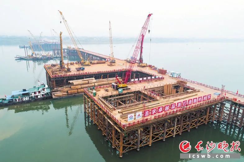 暮坪湘江特大橋正在加緊建設中長沙晚報全媒體記者郭雨滴攝圖片